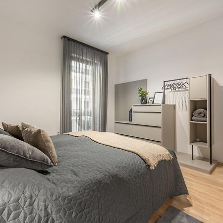 Condo With Balcony @ Downtown Будапеща Екстериор снимка