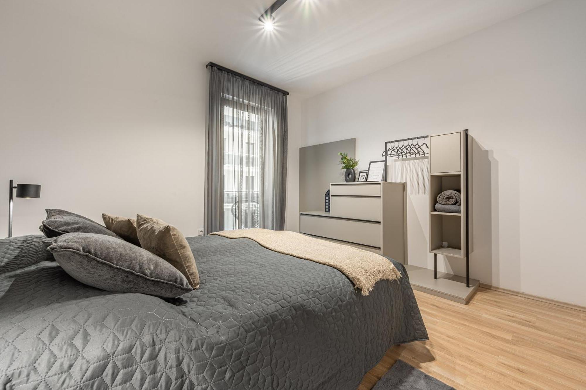 Condo With Balcony @ Downtown Будапеща Екстериор снимка