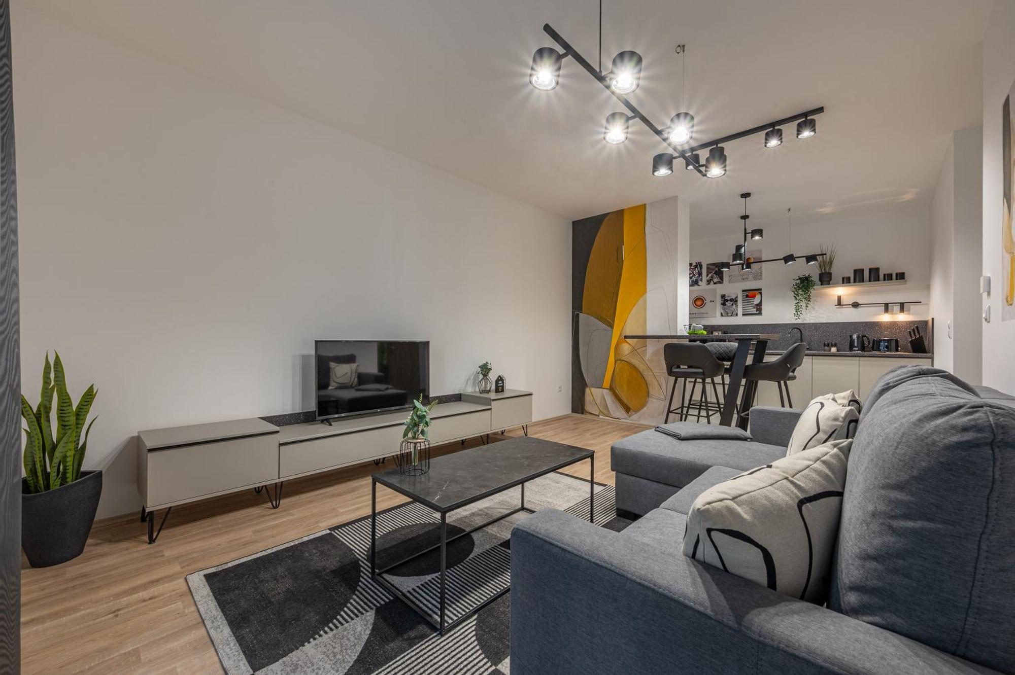 Condo With Balcony @ Downtown Будапеща Екстериор снимка